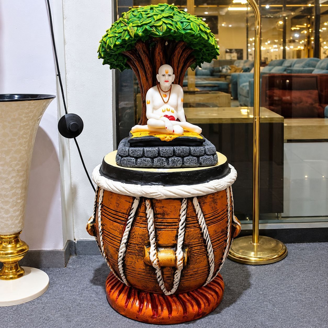 Decorative statue